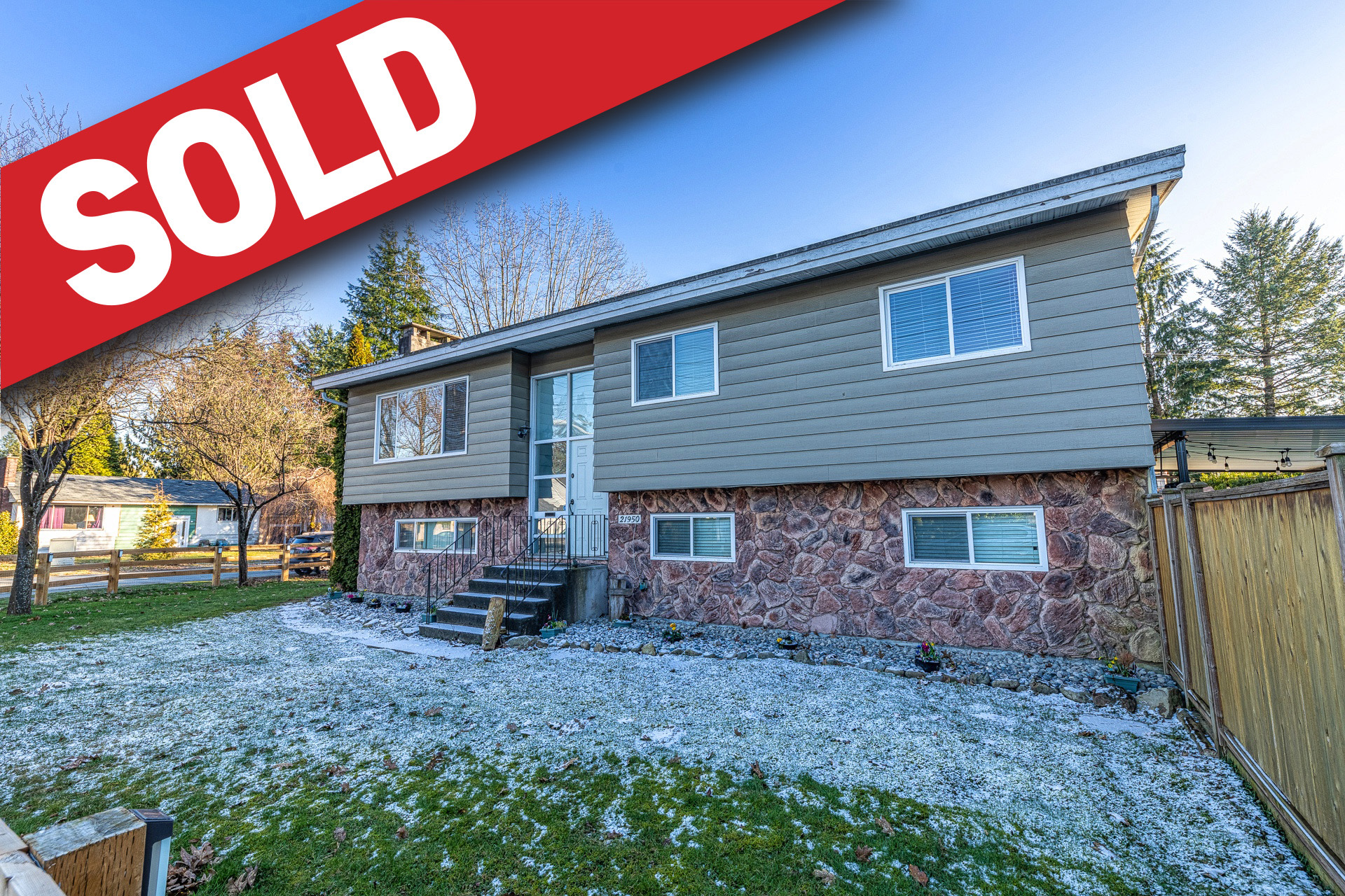 21950%20Dewdney%20Trunk -40