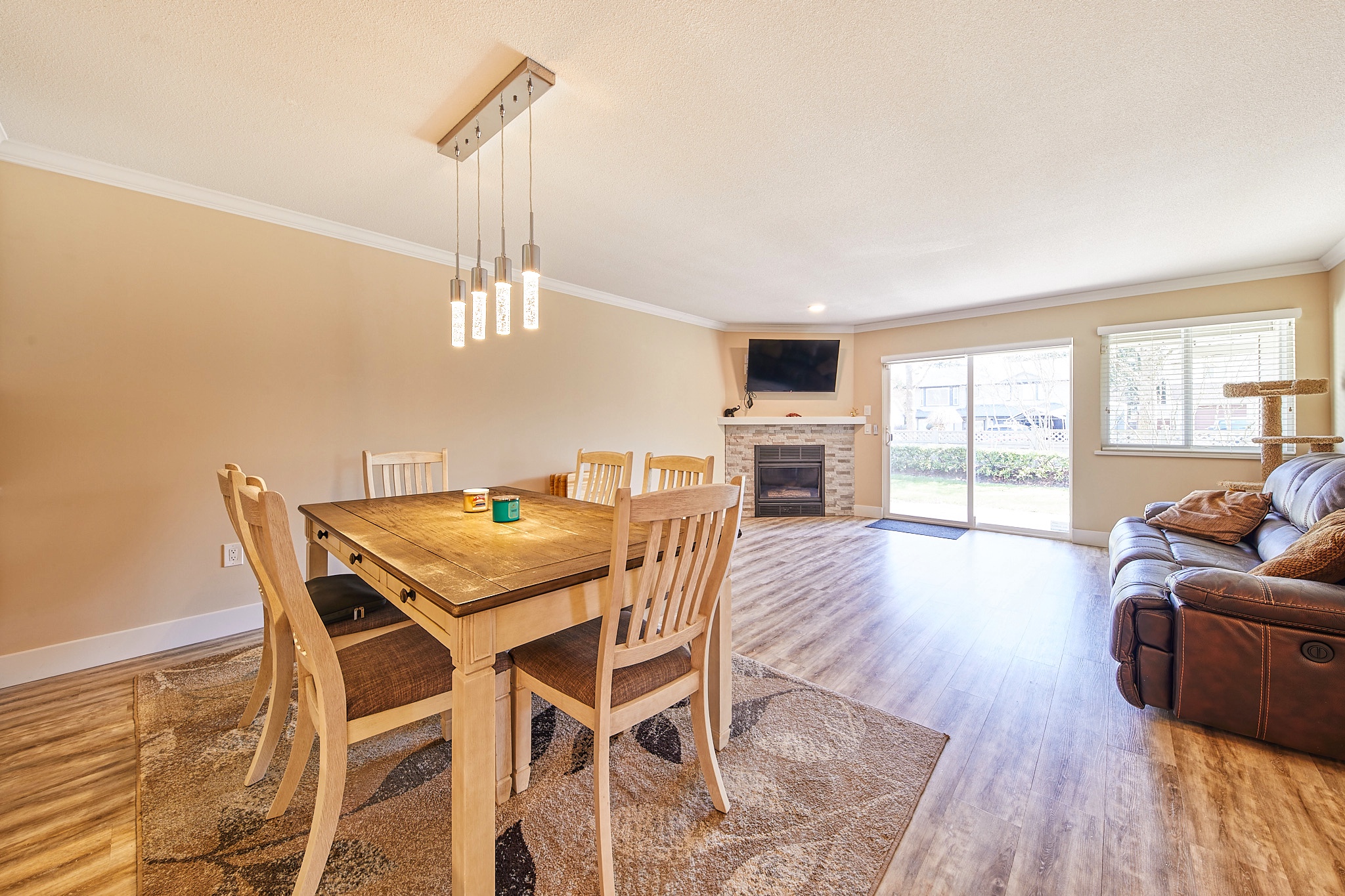 34 11442%20Best%20Street%20B%204.jpeg